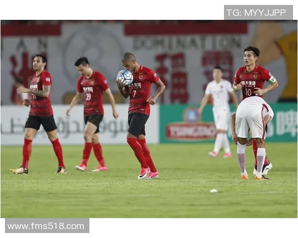 央视直播恒大对战上港精彩赛事回顾与分析